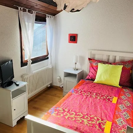 Joline Private Guest Downtown Nidau