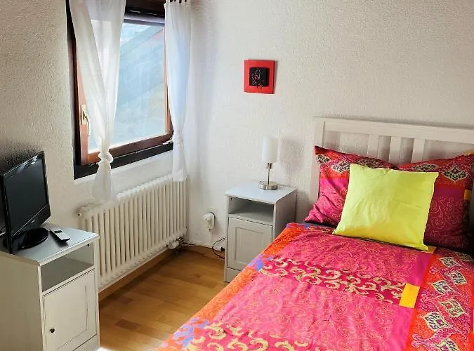 Joline Private Guest Downtown Nidau