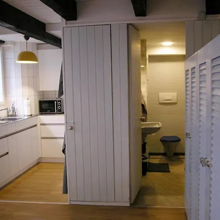 Joline Private Guest Downtown Apartament